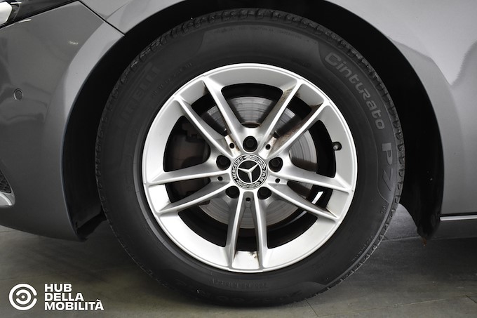 MERCEDES-BENZ A 180 d Automatic Business Extra